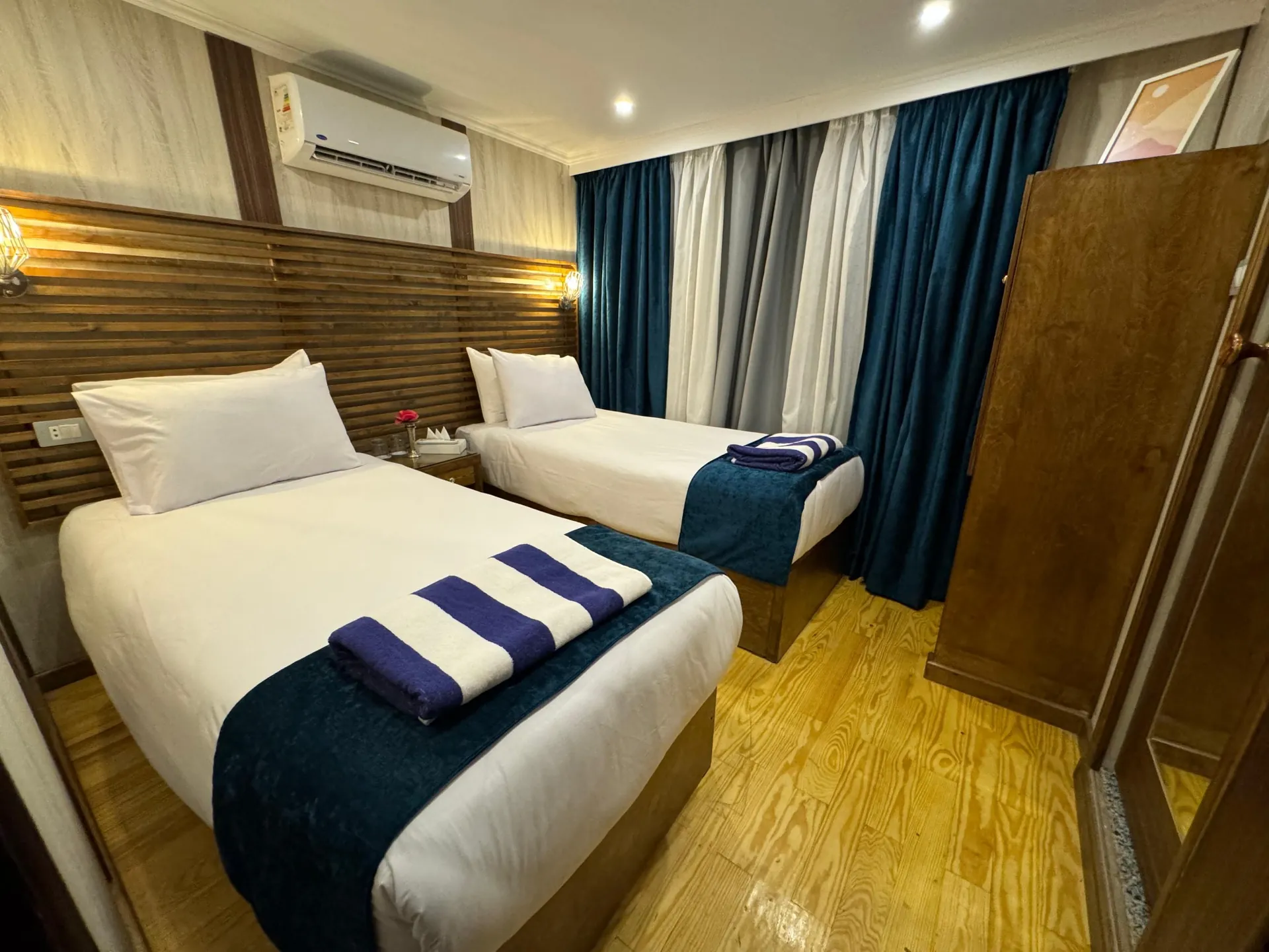 Luxury cabin interior aboard the Dahabeya